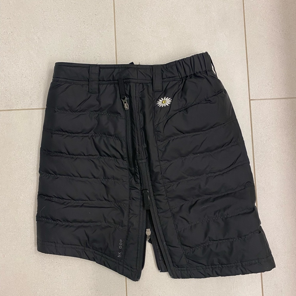 Skhoop Black Short Down Skirt - Picture 6 of 11